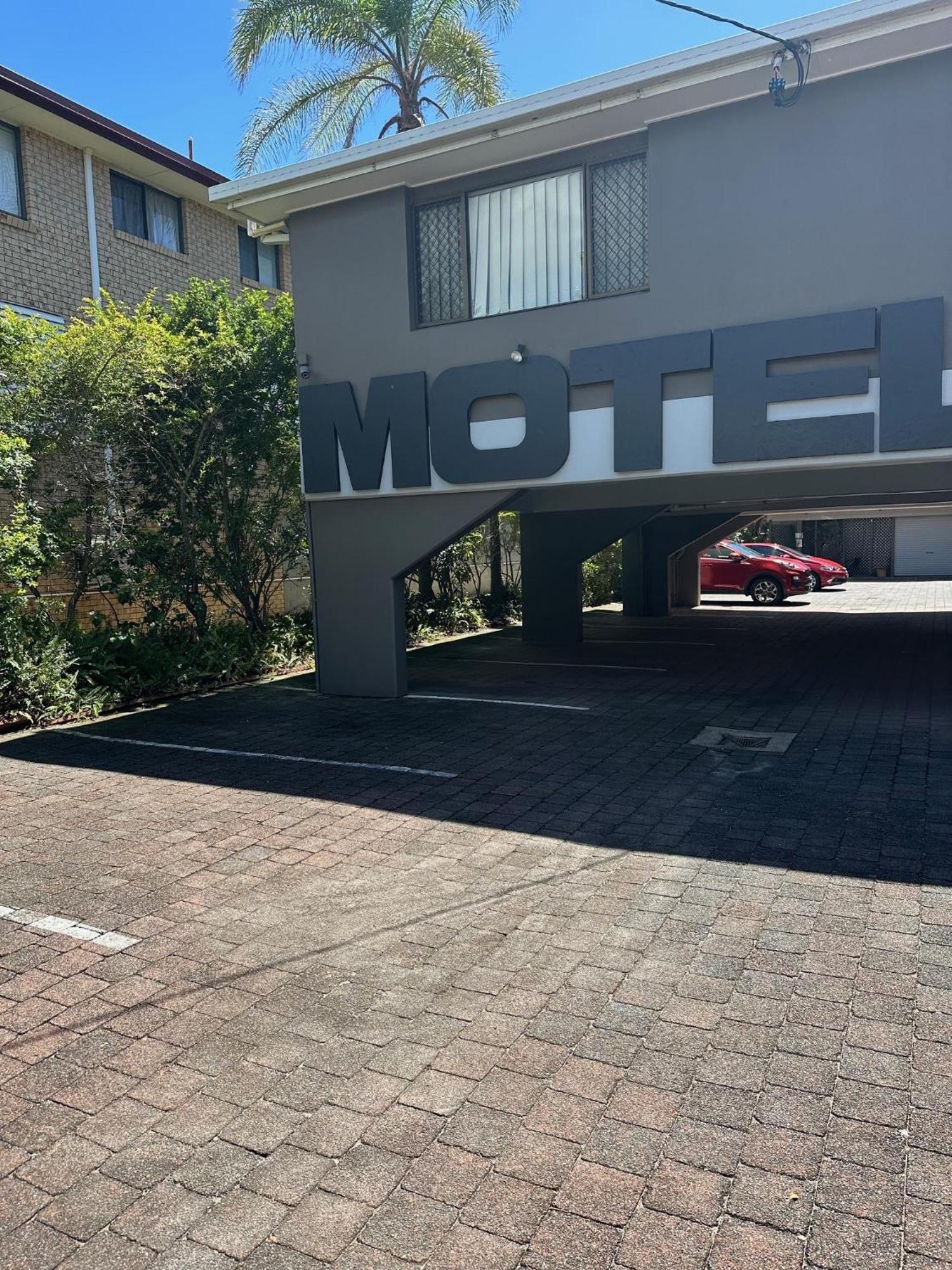 Gold Coast Airport Motel - Only 300 Meters To Airport Terminal Екстериор снимка