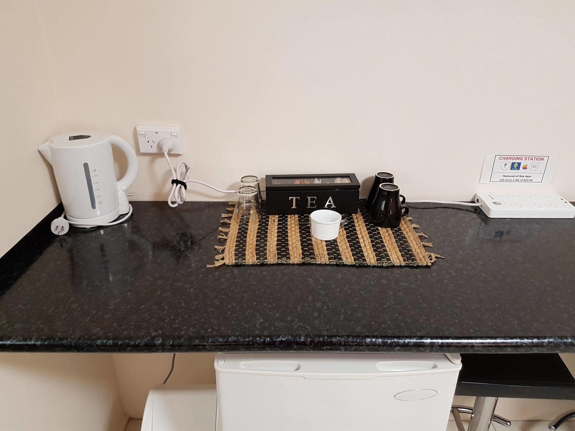 Gold Coast Airport Motel - Only 300 Meters To Airport Terminal Екстериор снимка